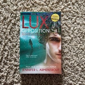 Lux Opposition by Jennifer L. Armentrout - Paperback